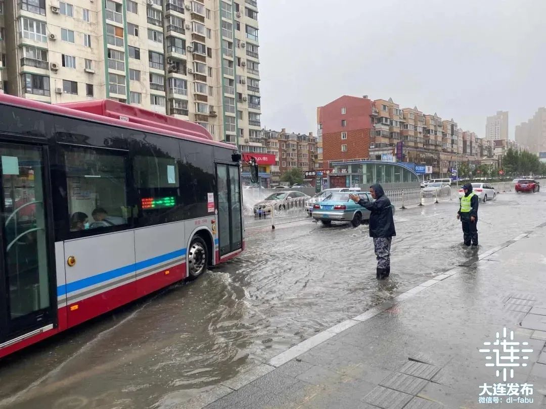 大連大暴雨背后的美景探索，心靈洗滌之旅